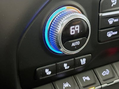 2022 GMC Sierra 1500 Limited 4WD Crew Cab Short Box AT4