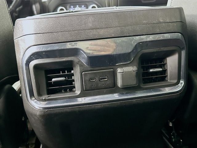 2022 GMC Sierra 1500 Limited 4WD Crew Cab Short Box AT4