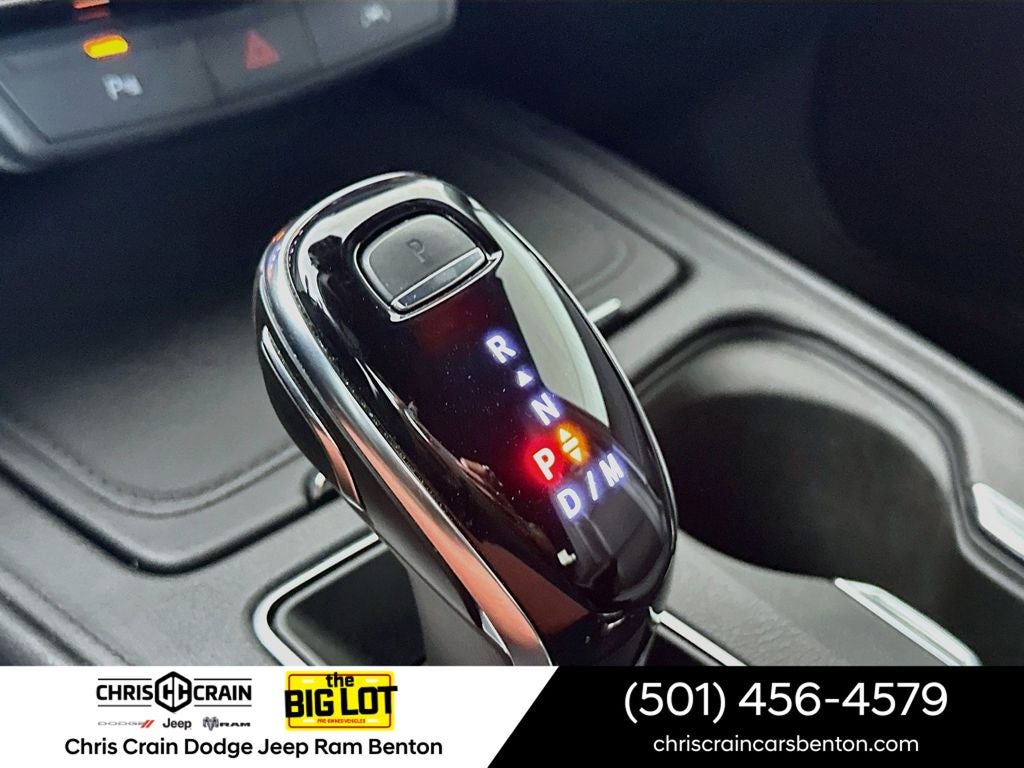 2025 Cadillac XT4 FWD Premium Luxury