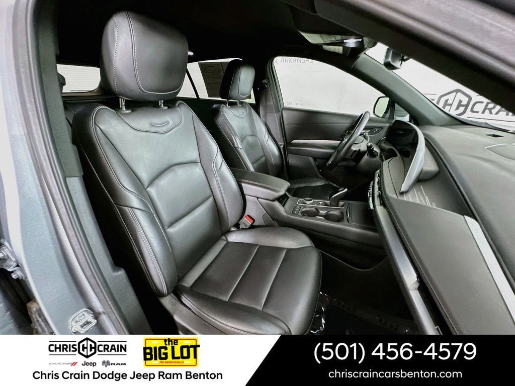 2025 Cadillac XT4 FWD Premium Luxury