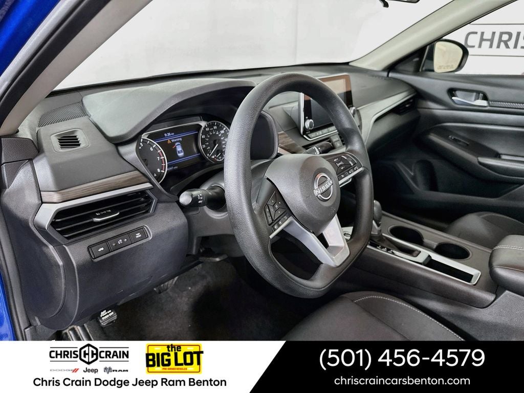 2025 Nissan Altima SV FWD