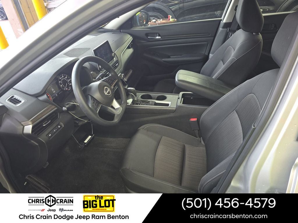 2025 Nissan Altima SV FWD