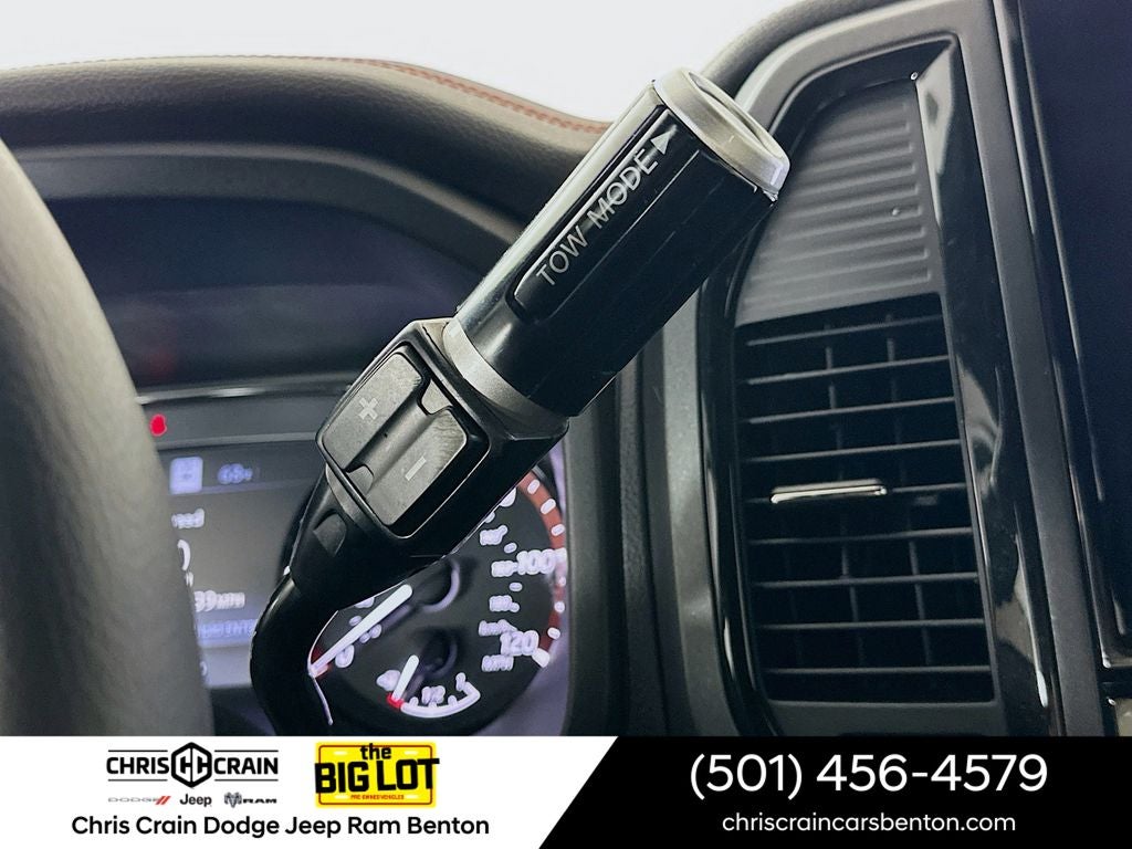 2024 Nissan TITAN Crew Cab PRO-4X 4x4