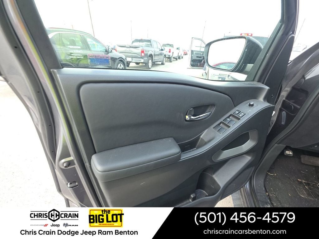 2024 Nissan Frontier Crew Cab SV 4x2