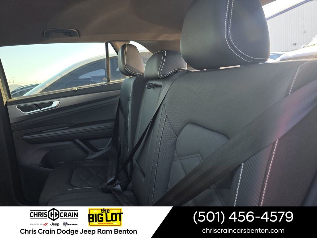 2025 Volkswagen Atlas Cross Sport 2.0T SE w/Technology