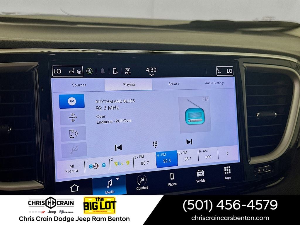 2023 Chrysler Pacifica Touring L