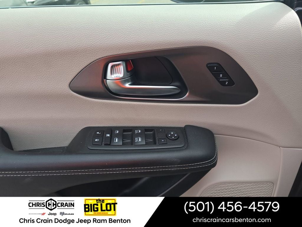 2023 Chrysler Pacifica Touring L