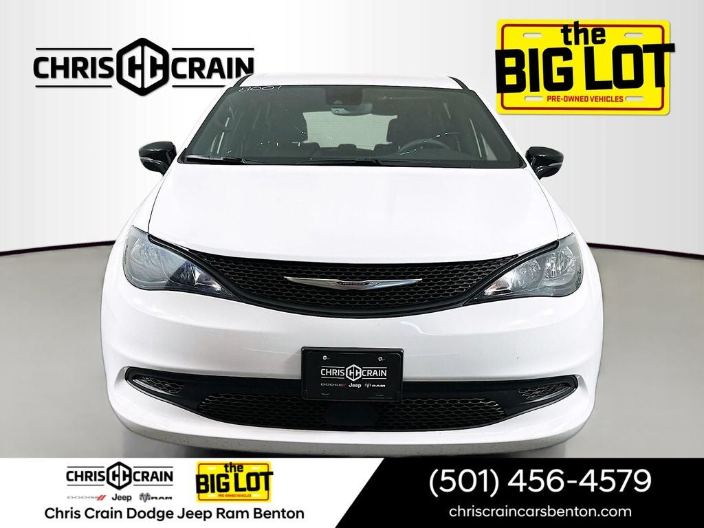 2025 Chrysler Voyager LX