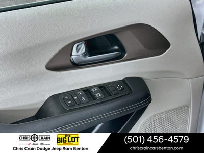 2024 Chrysler Voyager LX