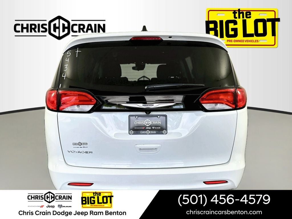 2024 Chrysler Voyager LX