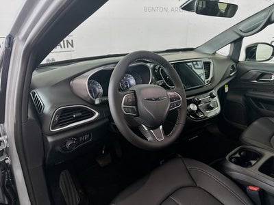 2026 Chrysler Voyager VOYAGER LX