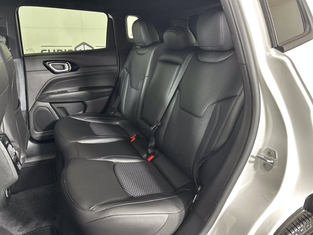2027 Jeep Compass COMPASS LATITUDE ALTITUDE 4X4