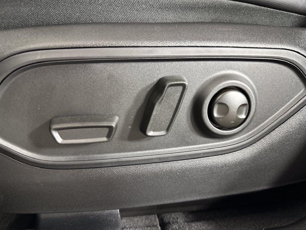 2027 Jeep Cherokee CHEROKEE LIMITED ALTITUDE 4X4
