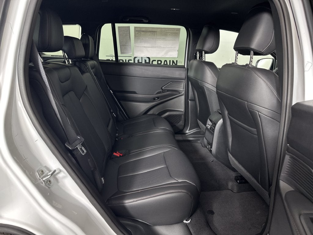2027 Jeep Cherokee CHEROKEE LIMITED ALTITUDE 4X4