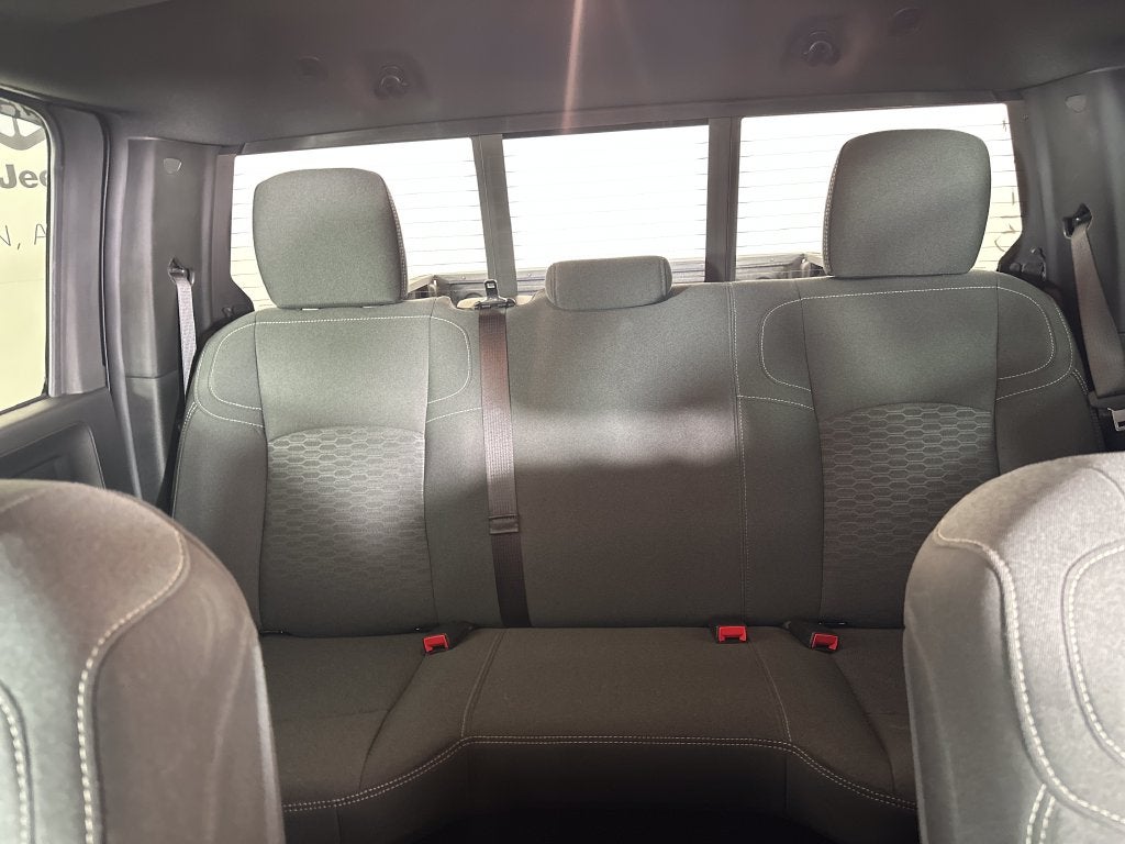 2025 RAM 2500 Tradesman Crew Cab 4x4 6'4' Box