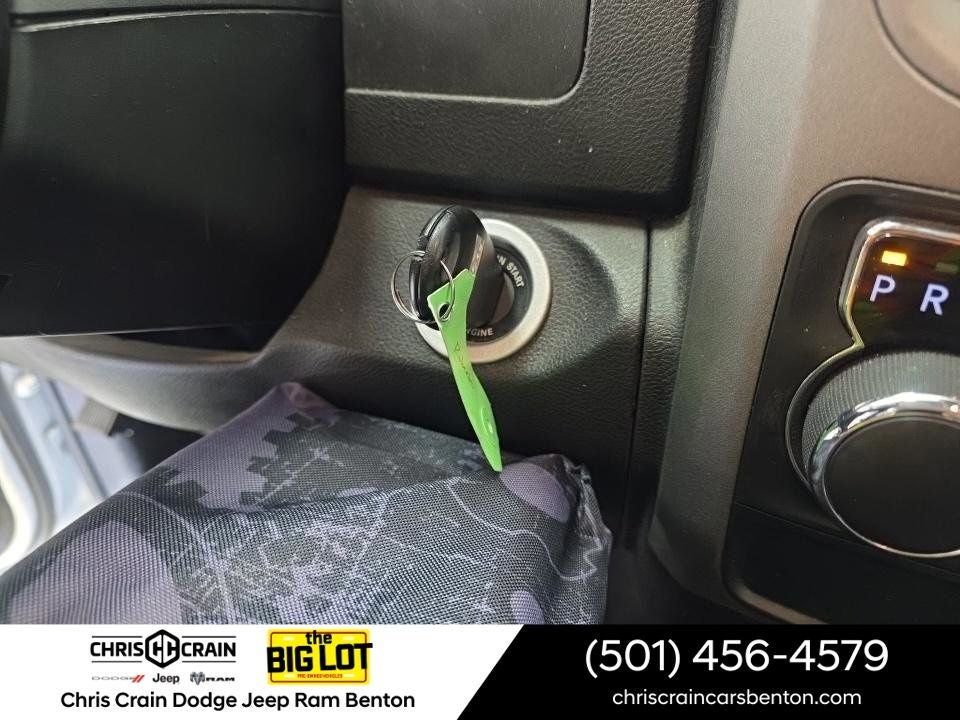 2022 RAM 1500 Classic Tradesman Regular Cab 4x2 8' Box