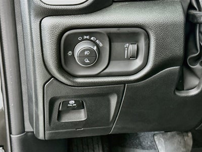 2027 RAM Ram 1500 RAM 1500 EXPRESS CREW CAB 4X4 5'7' BOX