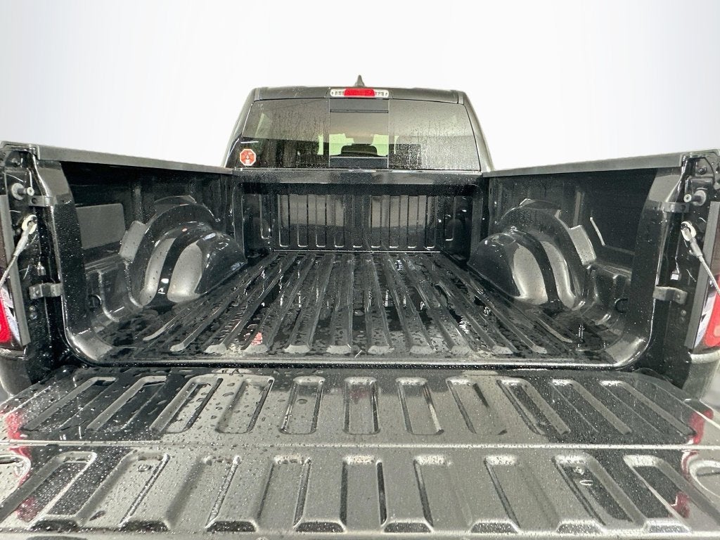 2027 RAM Ram 1500 RAM 1500 EXPRESS CREW CAB 4X4 5'7' BOX