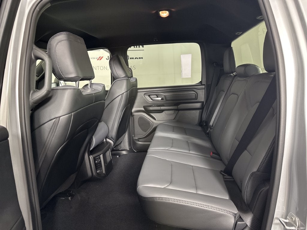 2026 RAM Ram 1500 RAM 1500 TRADESMAN CREW CAB 4X4 5'7' BOX