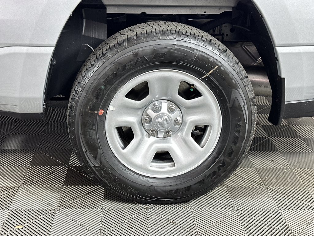 2026 RAM Ram 1500 RAM 1500 TRADESMAN CREW CAB 4X4 5'7' BOX