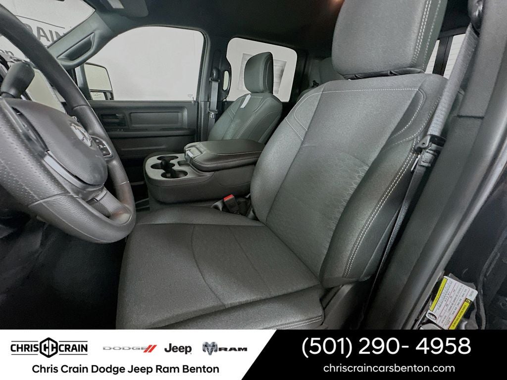 2026 RAM Ram 2500 RAM 2500 BLACK EXPRESS CREW CAB 4X4 6'4' BOX