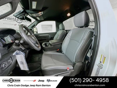 2026 RAM Ram 5500 Chassis Cab RAM 5500 TRADESMAN CHASSIS REGULAR CAB 4X4 84' CA