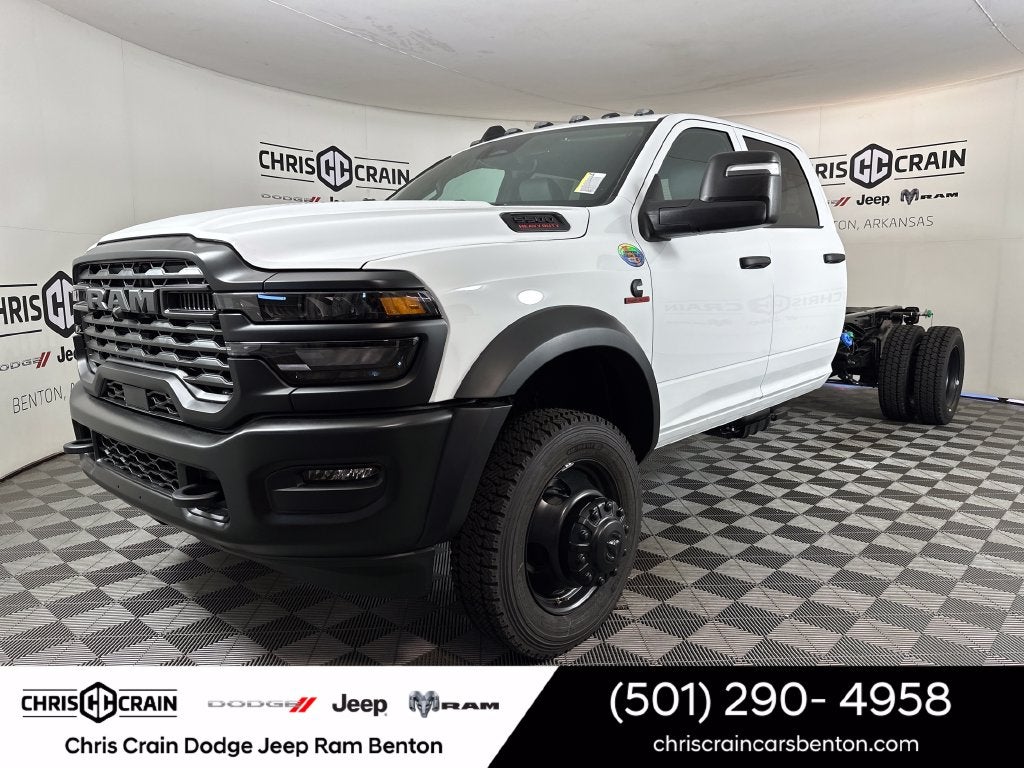 2027 RAM Ram 5500 Chassis Cab RAM 5500 TRADESMAN CHASSIS CREW CAB 4X4 84' CA