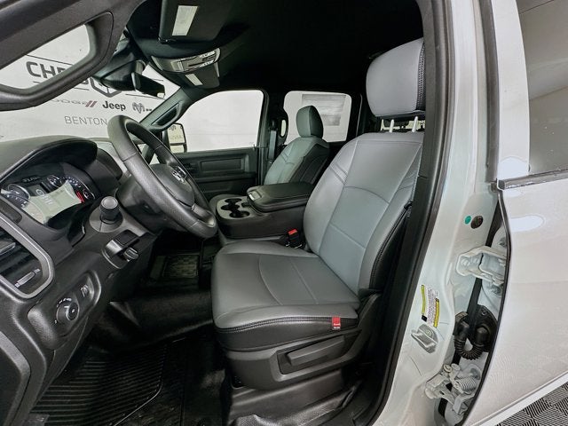 2026 RAM Ram 3500 Chassis Cab RAM 3500 TRADESMAN CREW CAB CHASSIS 4X4 60' CA