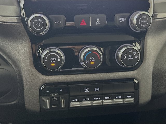 2026 RAM Ram 3500 Chassis Cab RAM 3500 TRADESMAN CREW CAB CHASSIS 4X4 60' CA