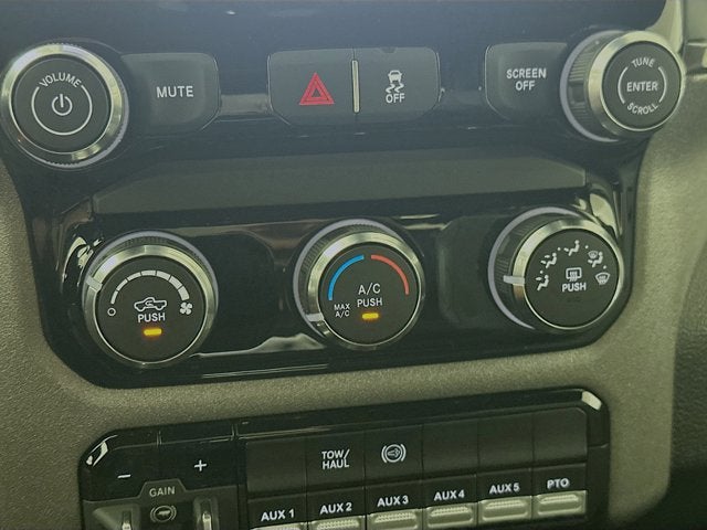 2026 RAM Ram 3500 Chassis Cab RAM 3500 TRADESMAN CREW CAB CHASSIS 4X4 60' CA