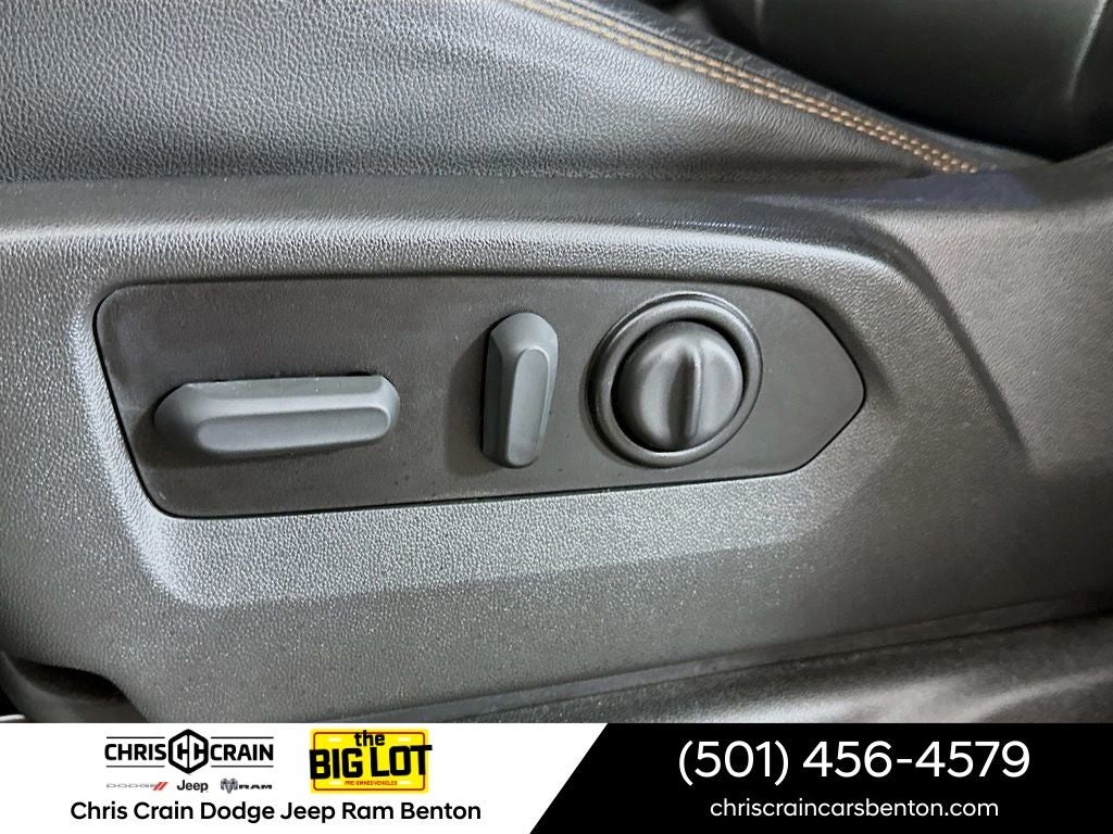 2022 GMC Sierra 1500 Limited 4WD Crew Cab Short Box AT4