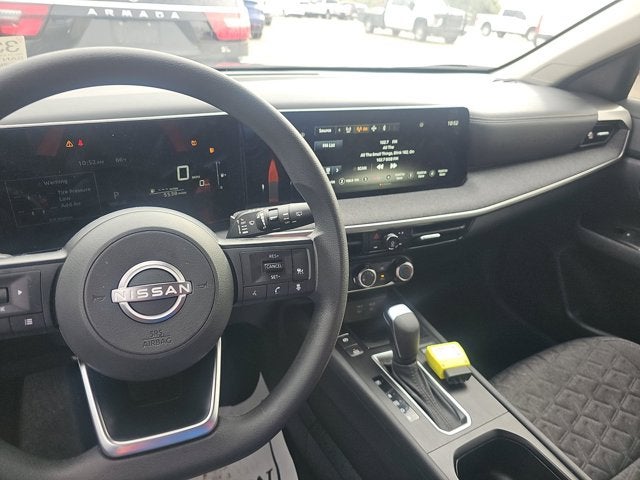 2025 Nissan Kicks SV FWD