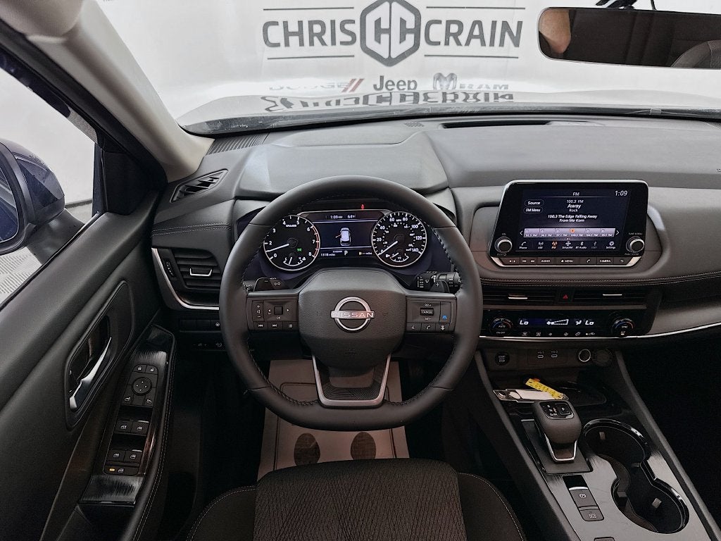 2025 Nissan Rogue SV FWD