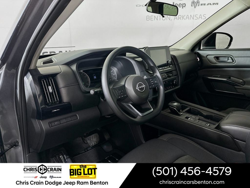 2024 Nissan Pathfinder S FWD