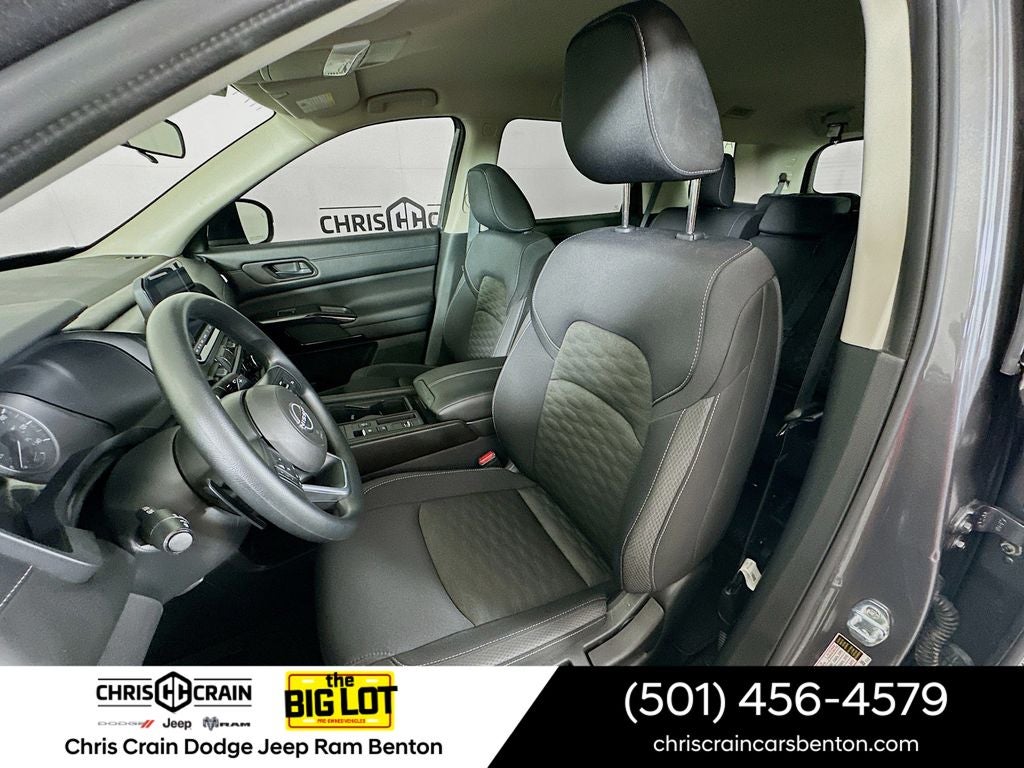 2024 Nissan Pathfinder S FWD