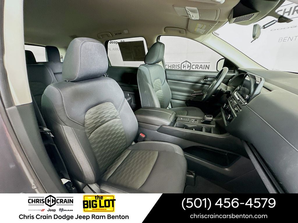 2024 Nissan Pathfinder S FWD