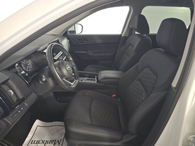 2025 Nissan Pathfinder SV FWD