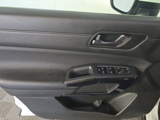 2025 Nissan Pathfinder SV FWD