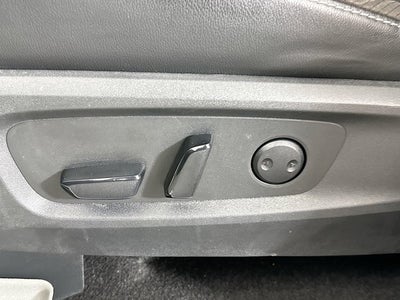 2023 Nissan Pathfinder SL FWD