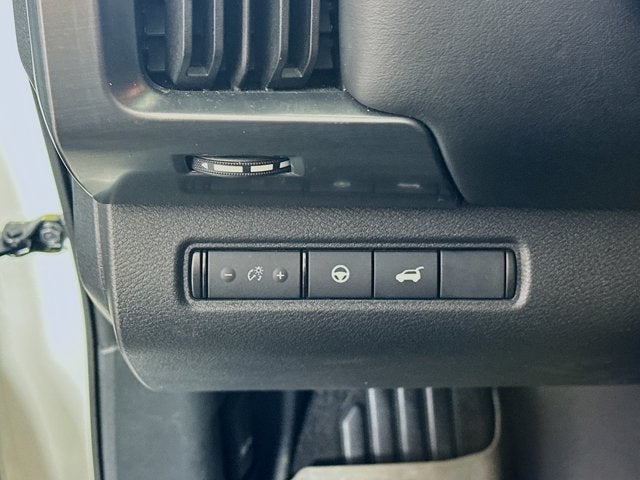 2023 Nissan Pathfinder SL FWD