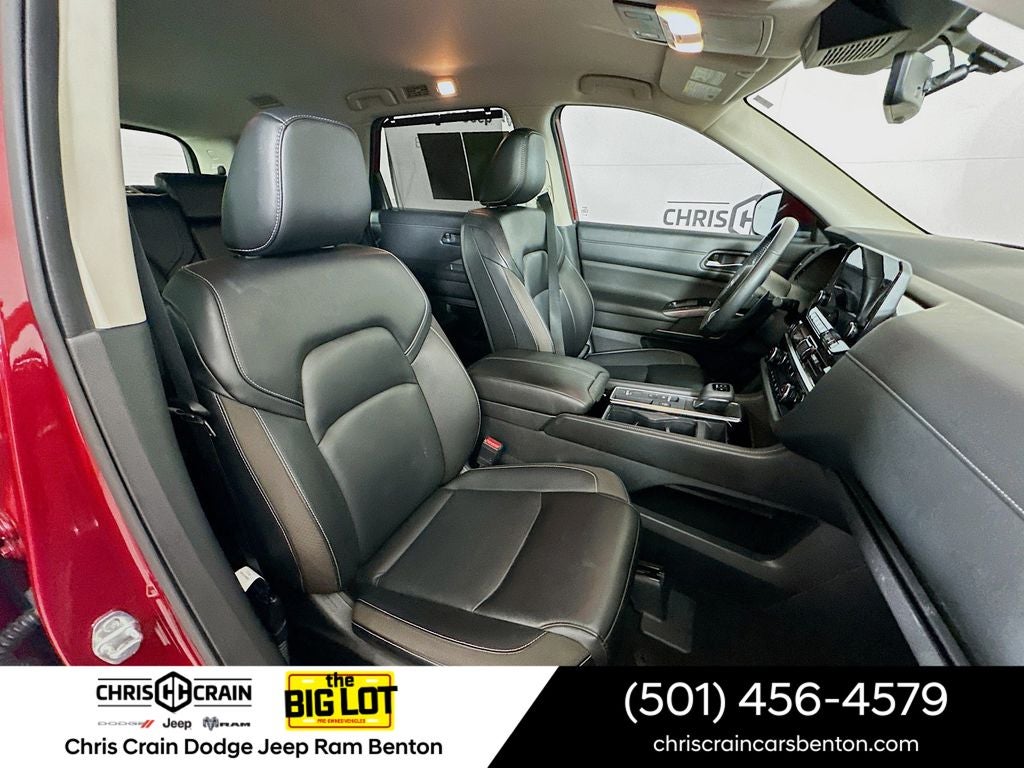 2024 Nissan Pathfinder SL FWD