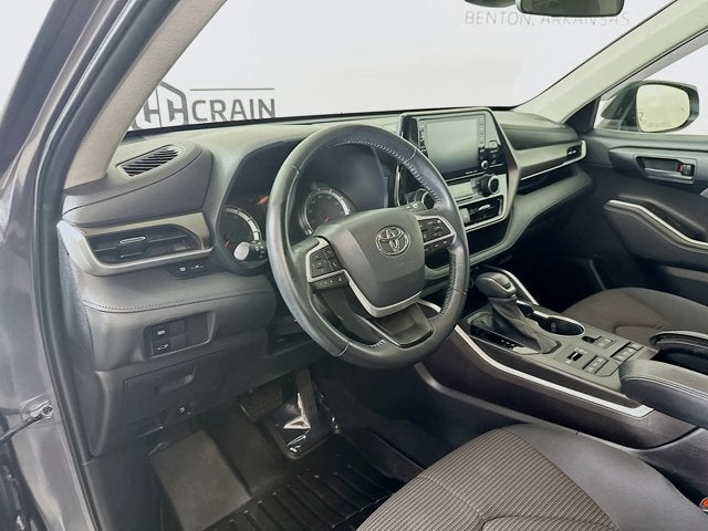 2022 Toyota Highlander LE