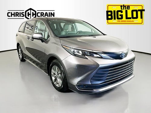 2024 Toyota Sienna LE