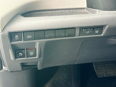 2024 Toyota Sienna LE