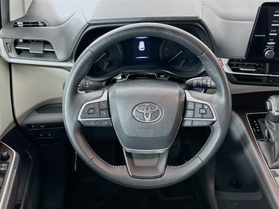 2021 Toyota Sienna XLE