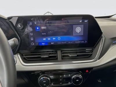 2025 Chevrolet Trax FWD LT