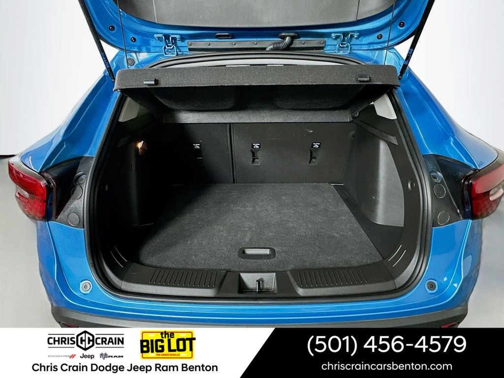 2025 Chevrolet Trax FWD LT