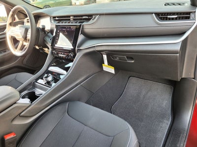 2025 Jeep Grand Cherokee GRAND CHEROKEE LAREDO 4X2