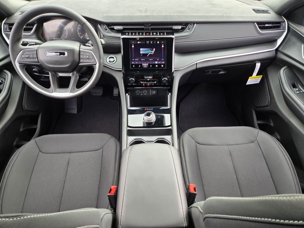 2025 Jeep Grand Cherokee GRAND CHEROKEE LAREDO X 4X2