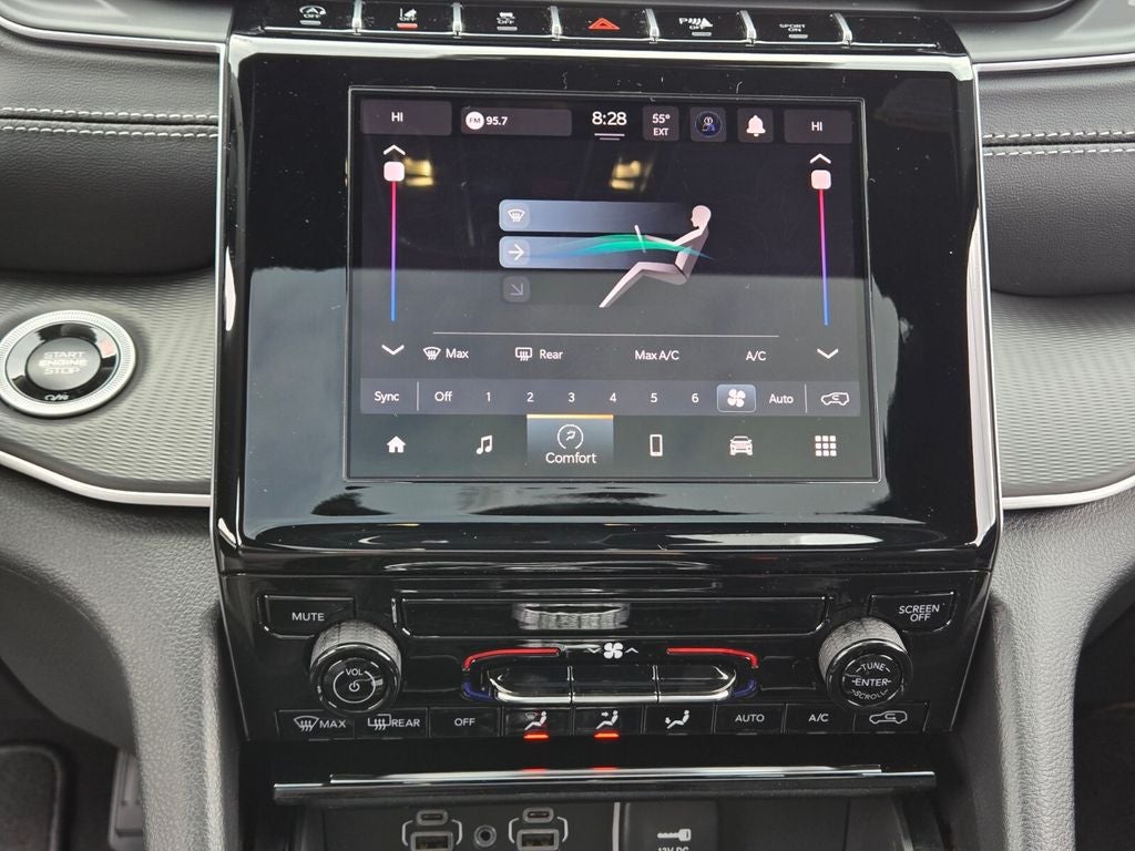 2025 Jeep Grand Cherokee GRAND CHEROKEE LAREDO X 4X2